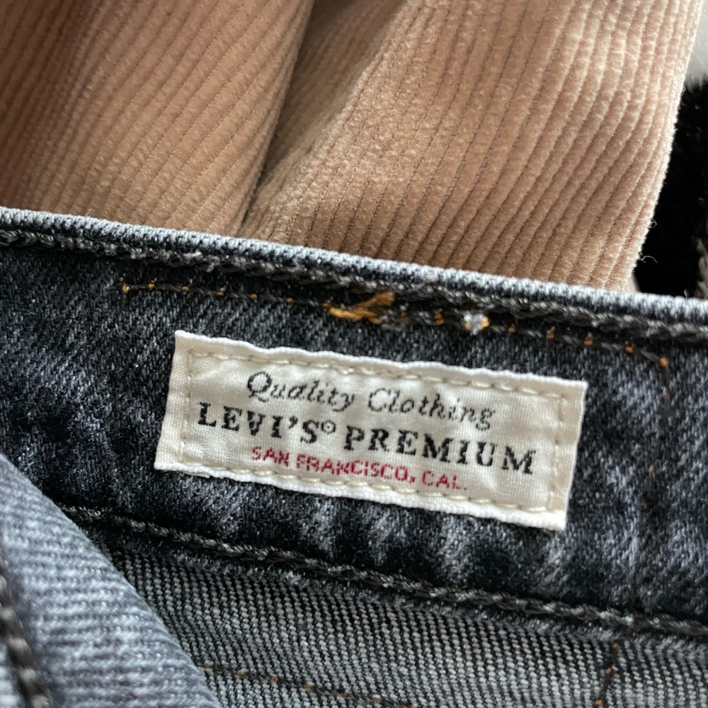 Levi’s Wedgie Black Women's Jeans - Picture 8 of 8